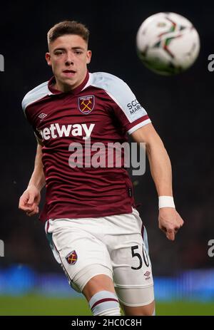 Harrison Ashby von West Ham United beim Viertelfinale des Carabao Cups im Tottenham Hotspur Stadium, London. Bilddatum: Mittwoch, 22. Dezember 2021. Stockfoto