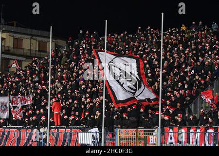 Empoli, Italien. 22nd Dez 2021. Fans von Mailand während Empoli FC gegen AC Mailand, italienische Fußballserie A Spiel in Empoli, Italien, Dezember 22 2021 Quelle: Independent Photo Agency/Alamy Live News Stockfoto