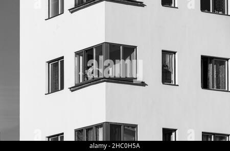 Weiße Stadt (Weiße Stadt) Wohnsiedlung im Stil der Berliner Moderne, erbaut 1928–1931. UNESCO-Weltkulturerbe. Aroser Allee, Berlin. Stockfoto