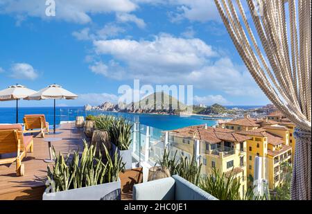 Cabo San Lucas, Los Cabos, Mexiko, 10. September 2021: Mexiko, Landschaftlich reizvolle Luftaufnahme des touristischen Ziels Los Cabos Bogen von Cabo San Lucas, El Arco, Playa Amantes und Playa del Divorcio Stockfoto