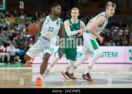 Breslau, Polen, 22nd. Dezember 2021. EUROCUP 7days: WKS Slask Wroclaw gegen Joventut Badalona in der Centennial Hall. Im Bild: Andreas Feliz (22) © Piotr Zajac/Alamy Live News Stockfoto