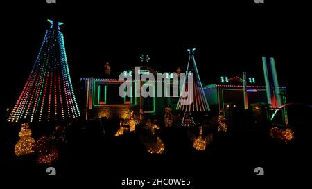 Weihnachten Nacht Lichter Dekoration Haus Stockfoto