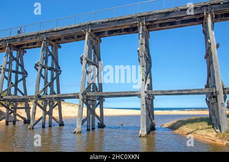 Brücke über Kilcunda Strand am Bass Coast Rail Trail Stockfoto