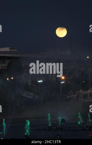 Fotografische Aufnahmen aus dem Nordosten Thailands, aufgenommen in buddhistischen Tempeln in und um ROI et, der kulturellen Hauptstadt Isaans. Stockfoto