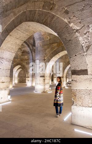 Die Sultanhan Karawanserei ist eine in Zentralanatolien und die größte und am besten erhaltene Seldschuken Karawanserei in der Türkei. Unverzichtbare Gebäude für Wohnwagen Stockfoto