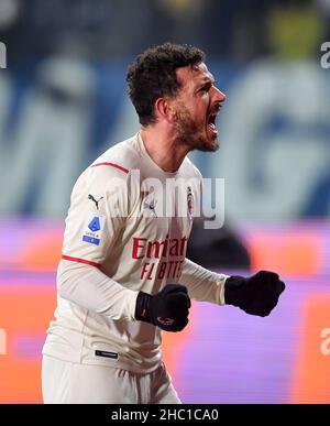 Empoli, Italien. 22nd Dez 2021. Alessandro Florenzi von AC Mailand feiert sein Tor während eines Fußballspiels der Serie A zwischen AC Mailand und Empoli in Empoli, Italien, am 22. Dezember 2021. Quelle: Daniele Mascolo/Xinhua/Alamy Live News Stockfoto