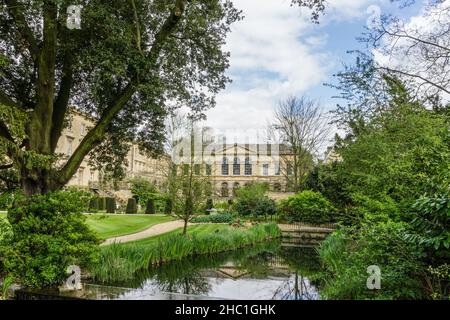 Worcester College, University of Oxford, Oxford, Großbritannien; Blick vom Garten auf die Universitätsgebäude Stockfoto