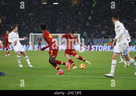 Rom, Latium, Italien. 22nd Dez 2021. Italien: Serie A. im Stadio Olimpico von Rom und Sampdoria gebunden 1''“1 für das Spiel der italienischen Serie A 19th. In diesem Bild NicolÃ² Zaniolo (Bild: © Paolo Pizzi/Pacific Press via ZUMA Press Wire) Stockfoto