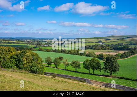 Landschaftsansicht der britischen Landschaft im Spätsommer/Frühherbst des Arun Valley, South Downs National Park, West Sussex, England, Großbritannien. Stockfoto