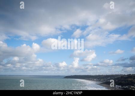 Frankreich, Bretagne, Plerin am 23/12/2020. Der Strand von Rosaires in Plerin. Foto von Martin Bertrand. Frankreich, Bretagne, Plerin le 23/12/2020. La Plage Stockfoto