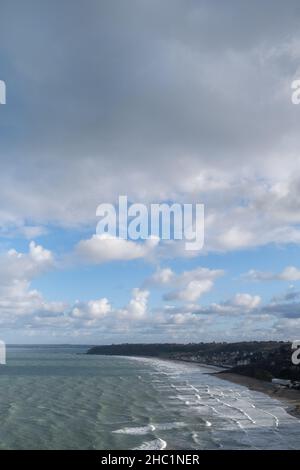 Frankreich, Bretagne, Plerin am 23/12/2020. Der Strand von Rosaires in Plerin. Foto von Martin Bertrand. Frankreich, Bretagne, Plerin le 23/12/2020. La Plage Stockfoto