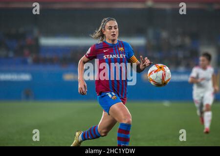 22. Dezember 2021, Barcelona, Katalonien, Spanien: Alexia Putellas vom FC Barcelona in Aktion während des Primera Iberdrola-Spiels zwischen dem FC Barcelona Femeni und dem FC Madrid CFF im Johan Cruyff Stadium..Final Score; FC Barcelona Femeni 7:0 Madrid CFF (Bild: © Thiago Prudencio/DAX via ZUMA Press Wire) Stockfoto