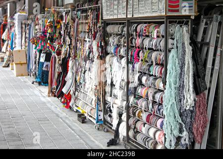 Dongdaemun Shopping Complex in Dongdaemun, Seoul, Südkorea. Berühmt für Zubehör für die Bekleidungsindustrie. Stockfoto