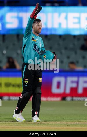 Adelaide, Australien, 23. Dezember 2021. Jimmy Peirson von Brisbane Heat während des Cricket-Matches der Big Bash League zwischen Adelaide-Stürmer und Brisbane Heat am 23. Dezember 2021 im Adelaide Oval in Adelaide, Australien. Quelle: Peter Mundy/Speed Media/Alamy Live News Stockfoto