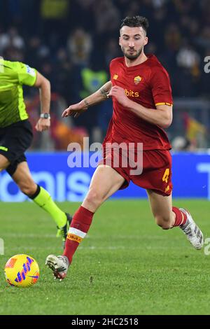 Rom, Latium. 22nd Dez 2021. Bryan Cristante von AS Roma während der Serie A Match zwischen AS Roma und Sampdoria im Olimpico-Stadion in Rom, Italien, 22nd. Dezember 2021. Fotografo01 Kredit: Unabhängige Fotoagentur/Alamy Live Nachrichten Stockfoto