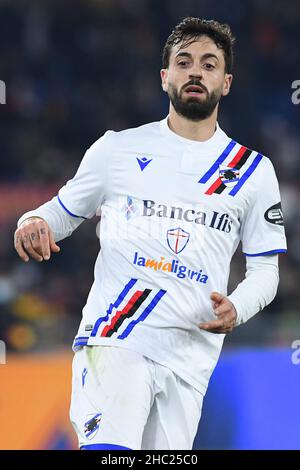 Rom, Latium. 22nd Dez 2021. Francesco Caputo von Sampdoria während der Serie Ein Spiel zwischen AS Roma und Sampdoria im Olimpico-Stadion in Rom, Italien, 22nd. Dezember 2021. Fotografo01 Kredit: Unabhängige Fotoagentur/Alamy Live Nachrichten Stockfoto