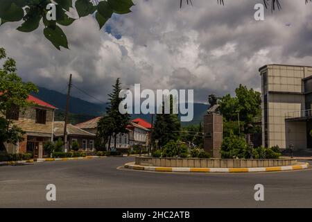 ZAQATALA, ASERBAIDSCHAN - 9. JUNI 2018: Denkmal der Sevil Gaziyeva in Zaqatala, Aserbaidschan Stockfoto