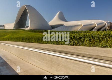 BAKU, ASERBAIDSCHAN - 19. JUNI 2018: Heydar Aliyev Kulturzentrum in Baku, Aserbaidschan Stockfoto