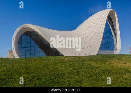 BAKU, ASERBAIDSCHAN - 19. JUNI 2018: Heydar Aliyev Kulturzentrum in Baku, Aserbaidschan Stockfoto