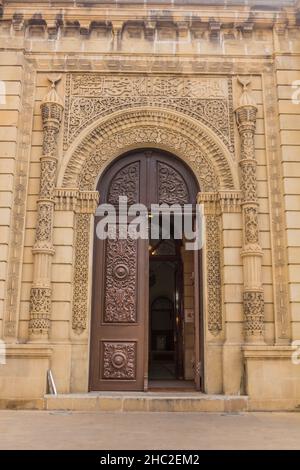 Tür der Juma Moschee in der Altstadt von Baku, Aserbaidschan Stockfoto