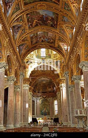 Die Basilika della Santissima Annunziata del Vastato ist eine katholische Kathedrale in Genua, Italien, Italienisch, Dekoration beschäftigt die großen barocken Studios und Künstler in Genua im 17th. Jahrhundert. Stockfoto