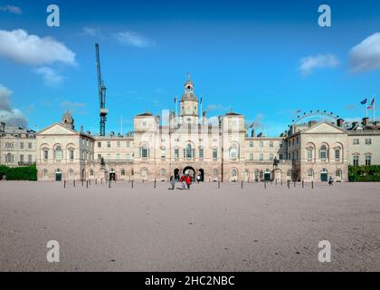 London, Großbritannien - 18 2018. September: Die Horse Guards Parade und das Household Cavalry Museum in Whitehall. Stockfoto