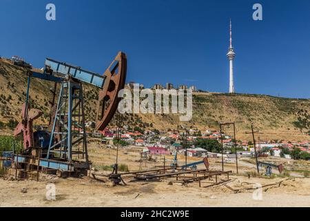 Ölpickel in den Vororten von Baku, Aserbaidschan Stockfoto