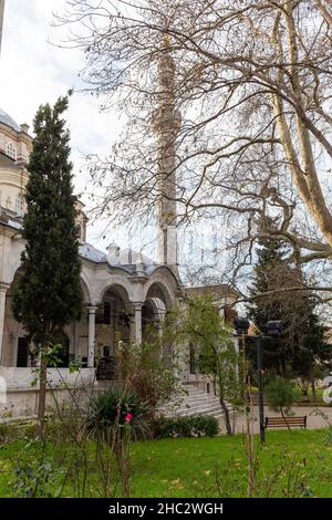 Außenansicht der Großen Selimiye Moschee, die sich im Stadtteil Uskudar in Istanbul, Türkei, in der Nähe der Selimiye Kaserne am 23. Dezember befindet Stockfoto