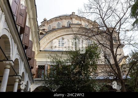 Außenansicht der Großen Selimiye Moschee, die sich im Stadtteil Uskudar in Istanbul, Türkei, in der Nähe der Selimiye Kaserne am 23. Dezember befindet Stockfoto