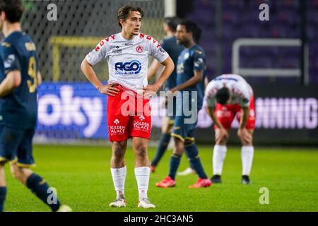 Brüssel, Belgien. 23rd Dez 2021. BRUSSEL, BELGIEN - 23. DEZEMBER: Mathias Fixelles von KV Kortrijk während des belgischen Croky Cup - Viertelfinale-Spiels zwischen RSC Anderlecht und KV Kortrijk am 23. Dezember 2021 im Lotto Park in Brussel, Belgien (Foto von Joris Verwijst/Orange Picics) Credit: Orange Pics BV/Alamy Live News Stockfoto