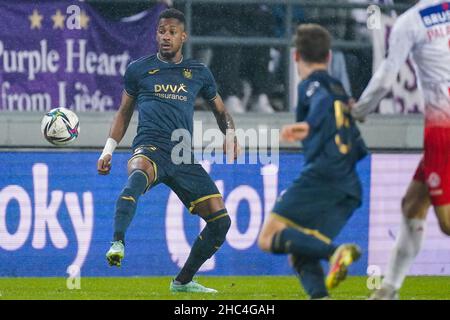 Brüssel, Belgien. 23rd Dez 2021. BRUSSEL, BELGIEN - 23. DEZEMBER: Michael Murillo von RSC Anderlecht während des belgischen Croky Cup - Viertelfinalspiel zwischen RSC Anderlecht und KV Kortrijk am 23. Dezember 2021 im Lotto Park in Brussel, Belgien (Foto von Joris Verwijst/Orange Picics) Credit: Orange Pics BV/Alamy Live News Stockfoto