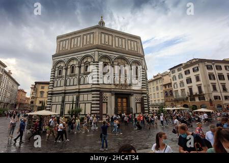 Das Baptisterium des Heiligen Johannes in Florenz. Piazza San Giovani. Italien. Stockfoto