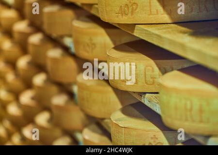 Besuch der Gruyere Käsefabrik und des Museums, Schweiz Stockfoto