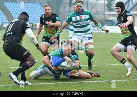 Parma, Italien. 24th Dez 2021. Sergio Lanfranchi Stadium, Parma, Italien, 24. Dezember 2021, federico ruzza (benetton) punktet während des Spiels Zebre Rugby Club vs Benetton Rugby - United Rugby Championship Credit: Live Media Publishing Group/Alamy Live News Stockfoto