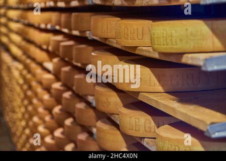 Besuch der Gruyere Käsefabrik und des Museums, Schweiz Stockfoto