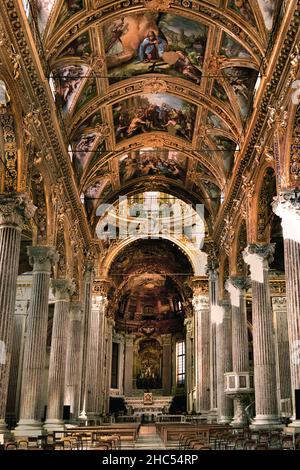 Die Basilika della Santissima Annunziata del Vastato ist eine katholische Kathedrale in Genua, Italien, Italienisch, Dekoration beschäftigt die großen barocken Studios und Künstler in Genua im 17th. Jahrhundert. Stockfoto