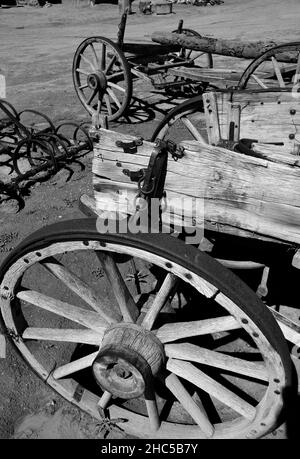 Antike Waggons in El Rancho de las Golondrinas lebender Geschichtkomplex in der Nähe von Santa Fe, New Mexico. Stockfoto