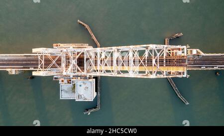 Luftaufnahme der Zugbrücke auf dem Wreck Lead Channel im Island Park, NY Stockfoto