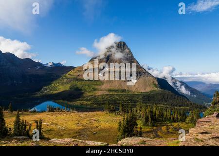 Bearhat Mountain (8689 Fuß) im Glacier National Park, Montana Stockfoto