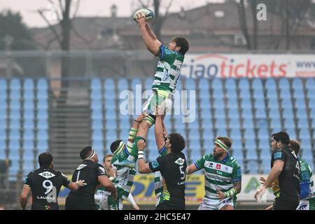 Parma, Italien. 24th Dez, 2021. giovanni pettinelli (benetton) während Zebre Rugby Club vs Benetton Rugby, United Rugby Championship Spiel in Parma, Italien, Dezember 24 2021 Kredit: Unabhängige Fotoagentur/Alamy Live Nachrichten Stockfoto