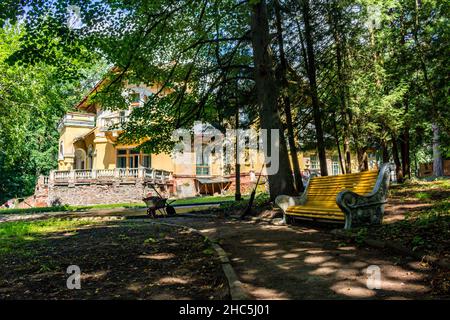 Manor Turliki, erbaut 1899-1901. Auch bekannt als Dacha Morosowoi (Morosowskaja), das Haus von Wiktor Petrowitsch Obninskiy. Obninsk, Kaluzhskiy, Rus Stockfoto