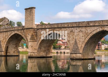 Mehmed Pasa Sokolovic Brücke über den Fluss Drina in Bosnien und Herzegowina Stockfoto