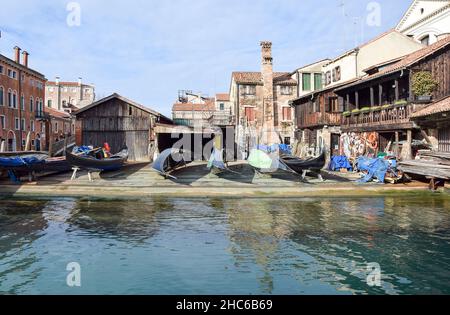 Gondelwerkstatt in Venedig, Italien, Gondelwerkstatt in Venedig Stockfoto