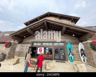 Augusta, GA USA - 12 03 21: Cabelas-Einzelhandelsgeschäft Cabela Parkway Stockfoto