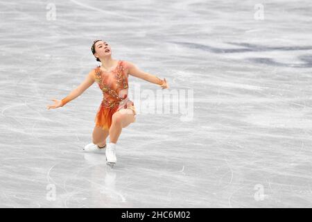 Saitama, Japan. 25th Dez 2021. Higuchi Wakaba tritt während des Single-Skating-Freilaufens der Frauen bei den All-Japan Figure Skating Championships auf, die am 25. Dezember 2021 in Saitama, Japan, abgehalten wurden. Quelle: Zhang Xiaoyu/Xinhua/Alamy Live News Stockfoto