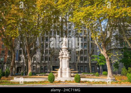 Four Seasons Springbrunnen. Paseo del Prado, Madrid, Spanien. Stockfoto