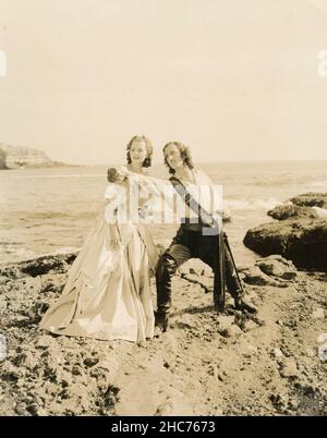 Die amerikanischen Schauspieler Errol Flynn und Olivia de Havilland im Film Captain Blood, USA 1935 Stockfoto