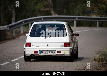 Barcelona, ​​Spain; 23. Oktober 2021: Peugeot 205 Rallye Platja D'Aro Historic in Catalunya Stockfoto