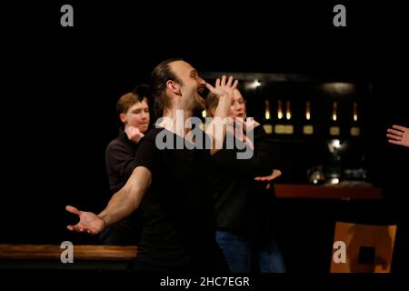 Im Bild: Thilo Herrmann; Gundula Köster, Agata Pontius, Caroline Siebert, Henning Bormann, Thilo Herrmann, Giso Weißbach, Helge Marx, Peter André Rode Stockfoto