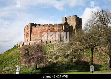 Tamworth Castle im Frühjahr Stockfoto